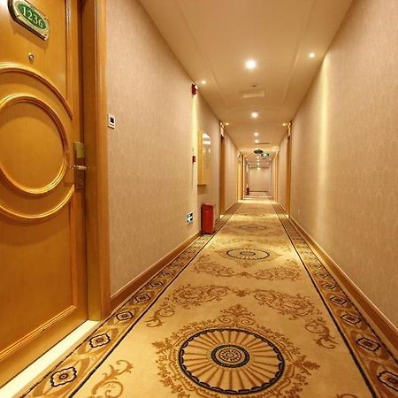 Vienna Classic Hotel Shenzhen Bantian Wuhe Avenue Екстериор снимка
