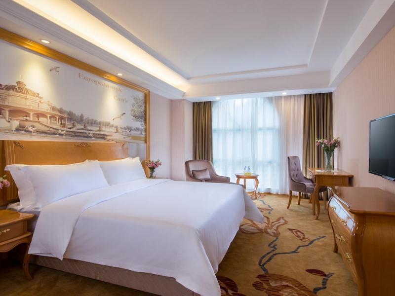 Vienna Classic Hotel Shenzhen Bantian Wuhe Avenue Екстериор снимка